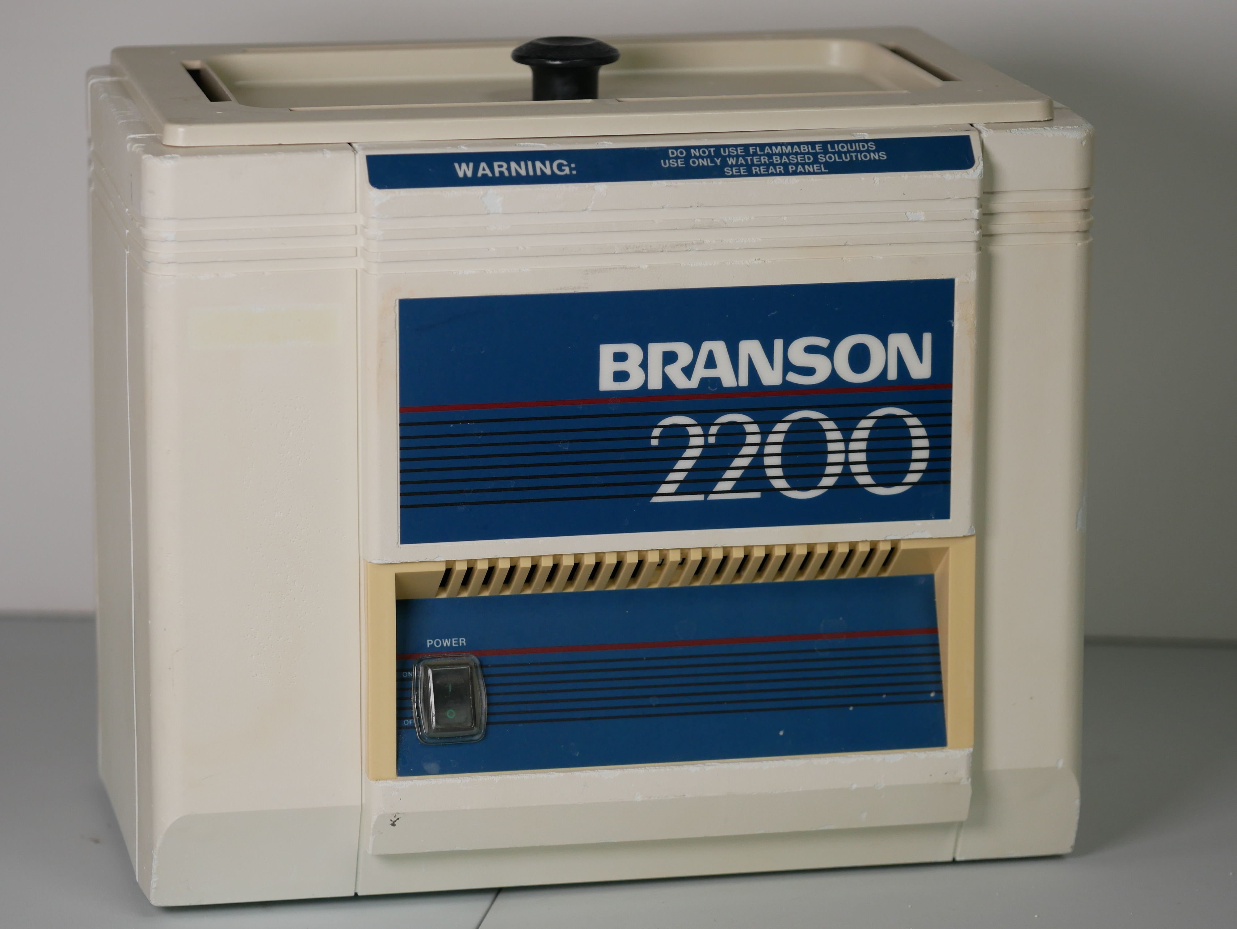 Branson 2200 Sonicator HLEC